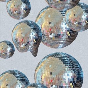 Meet your Posher, Glams